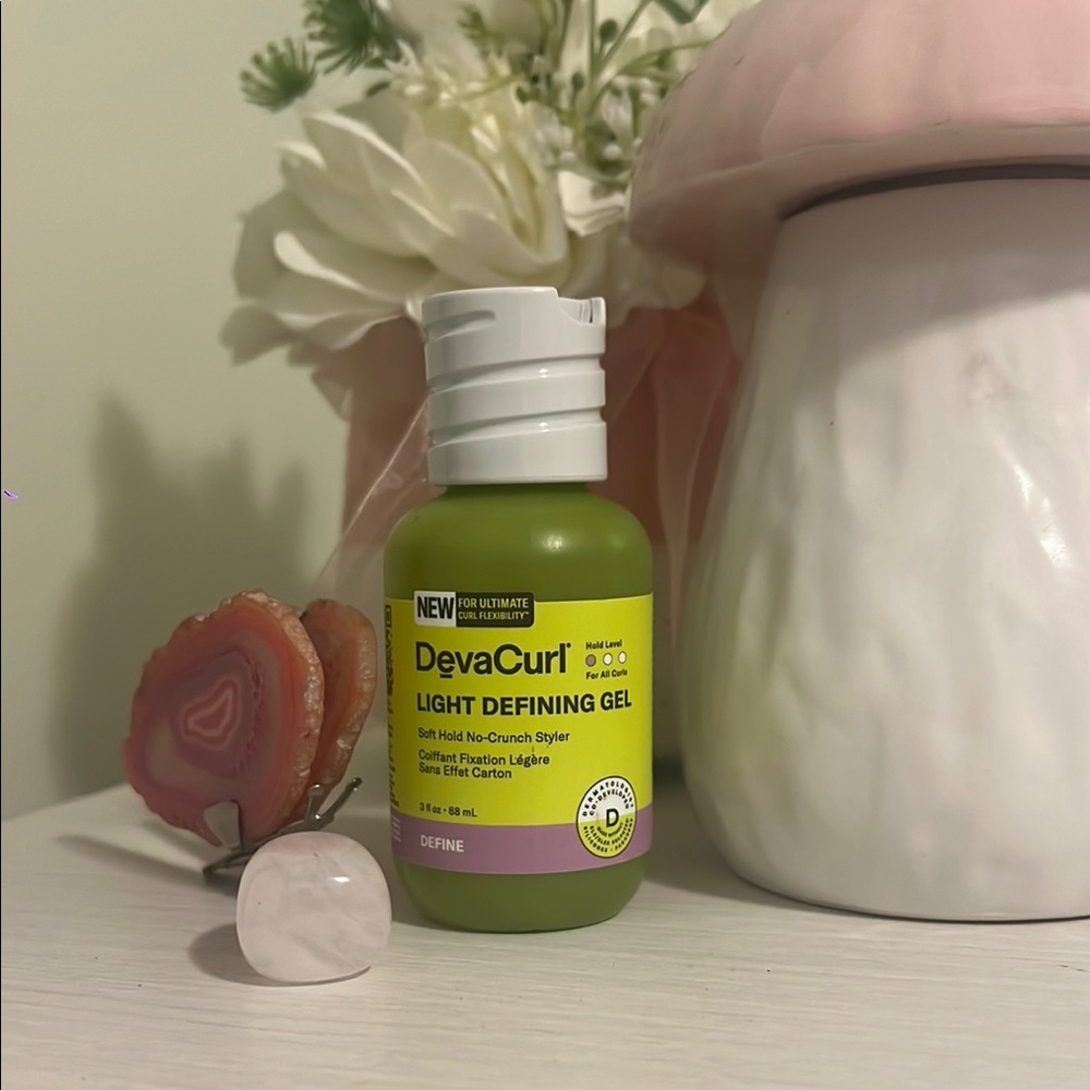 💝 BUNDLE GIFT: DevaCurl Light Defining Gel in Green Bottle